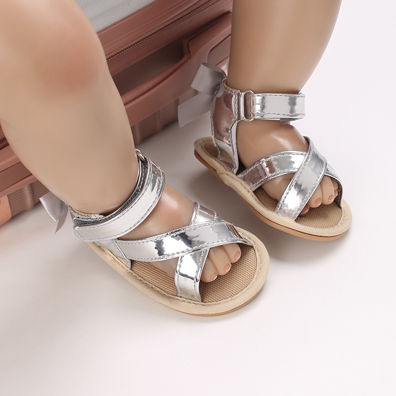 Xăng đan Đế Mềm Chống Trượt Thiết Kế Rỗng Dành Cho Bé Gái 1 Tuổi Walkers