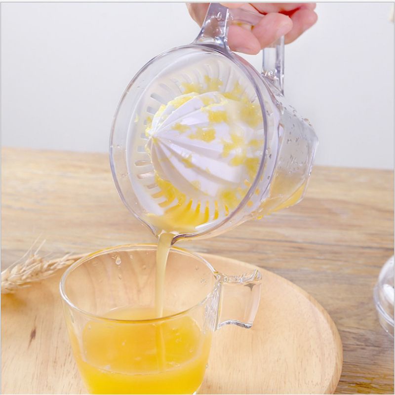 Dụng cụ vắt cam trong suốt Việt Nhật có lưới lọc, nắp đậy kèm ca đong định mức