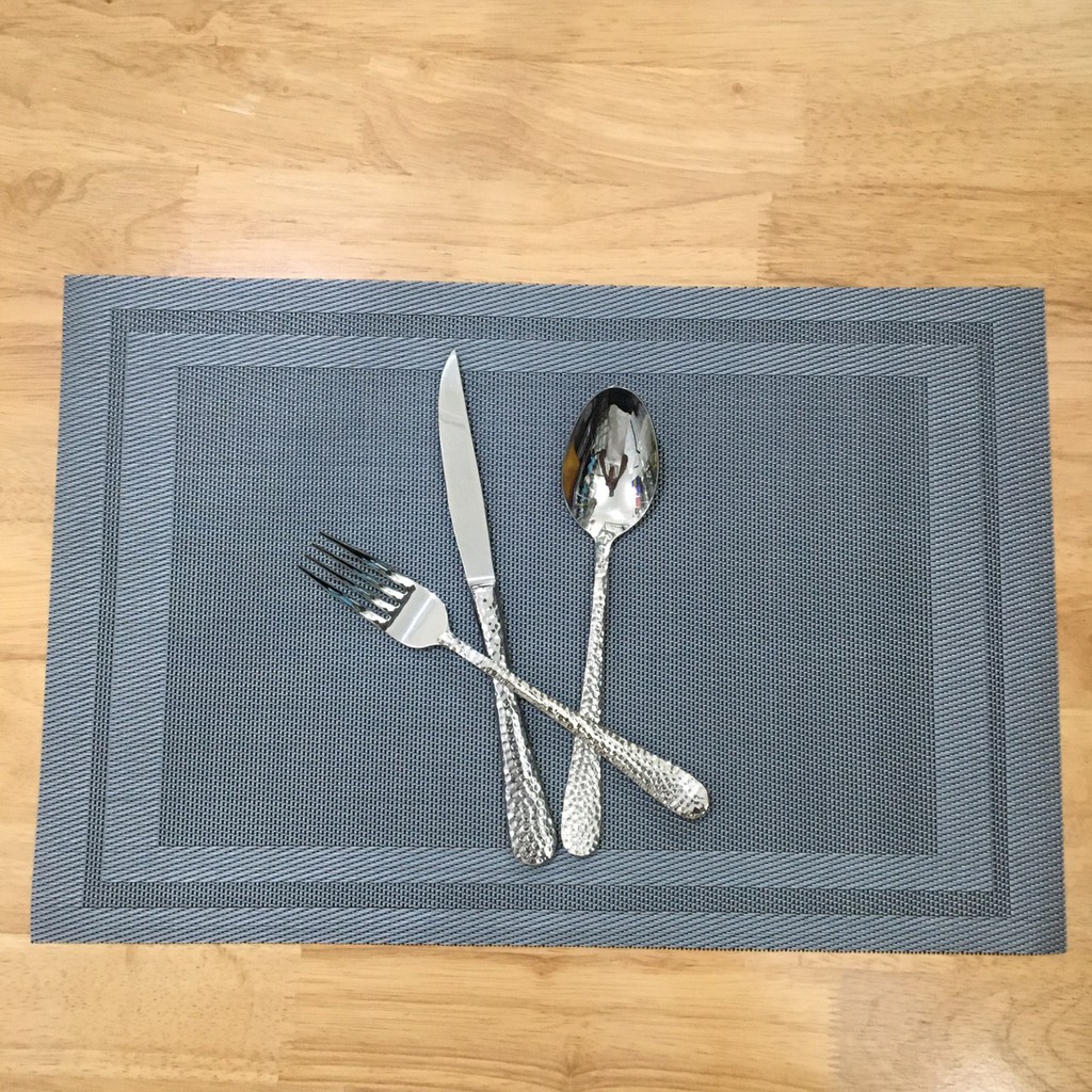 Tấm lót bàn ăn placemat kẻ viền xám bạc đẹp kích thước 30 x 45cm dành cho bàn ăn gia đình, nhà hàng