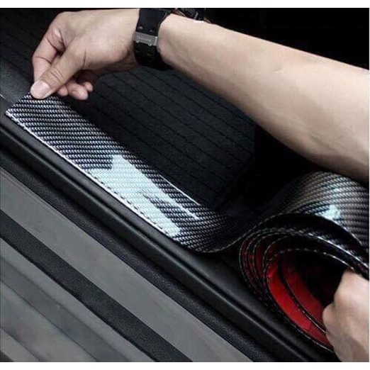 Nẹp carbon 5D chống xước bậc cửa xe ô tô