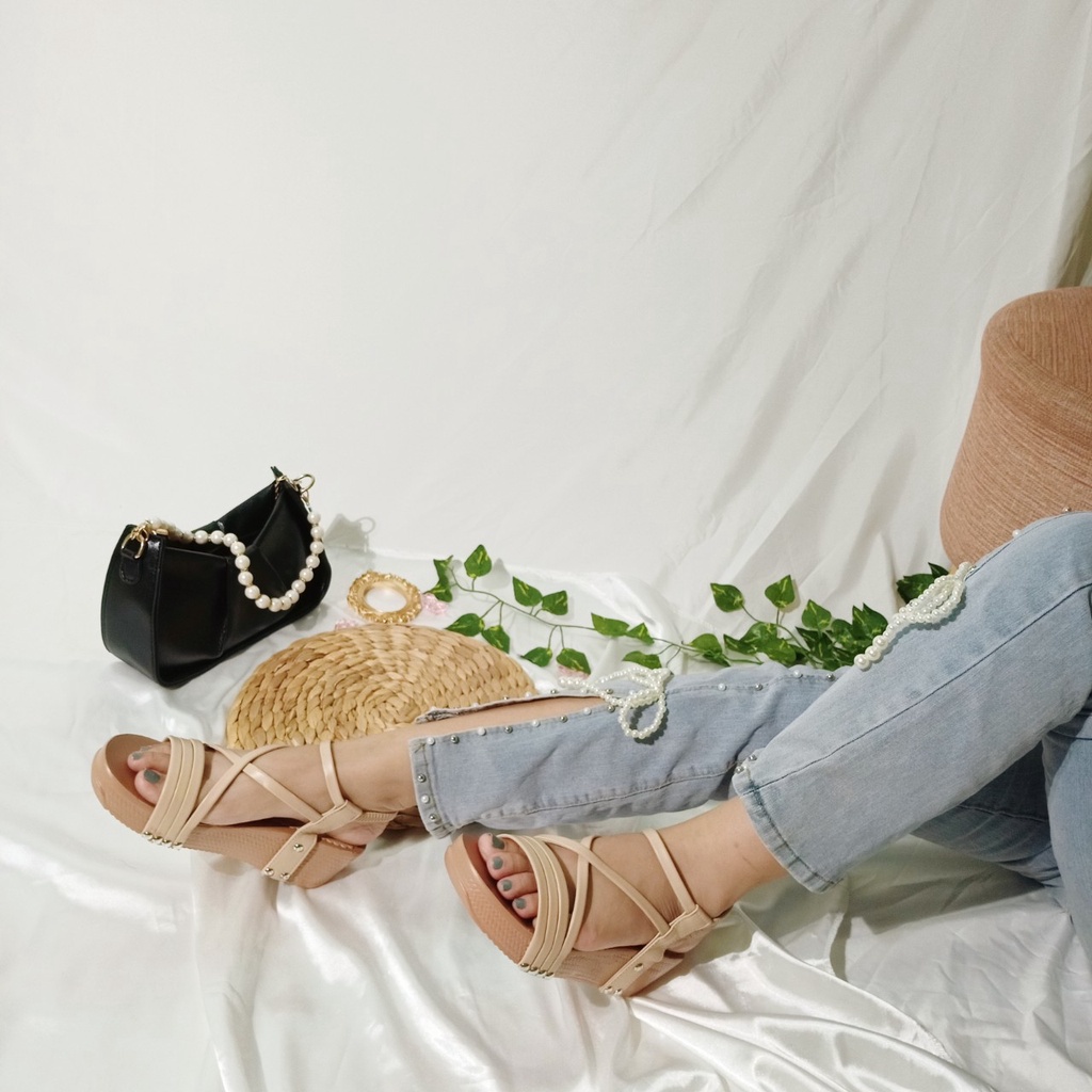 Giày sandal quai hậu đế xuồng đi học,đi làm chất êm quai chéo 3cm