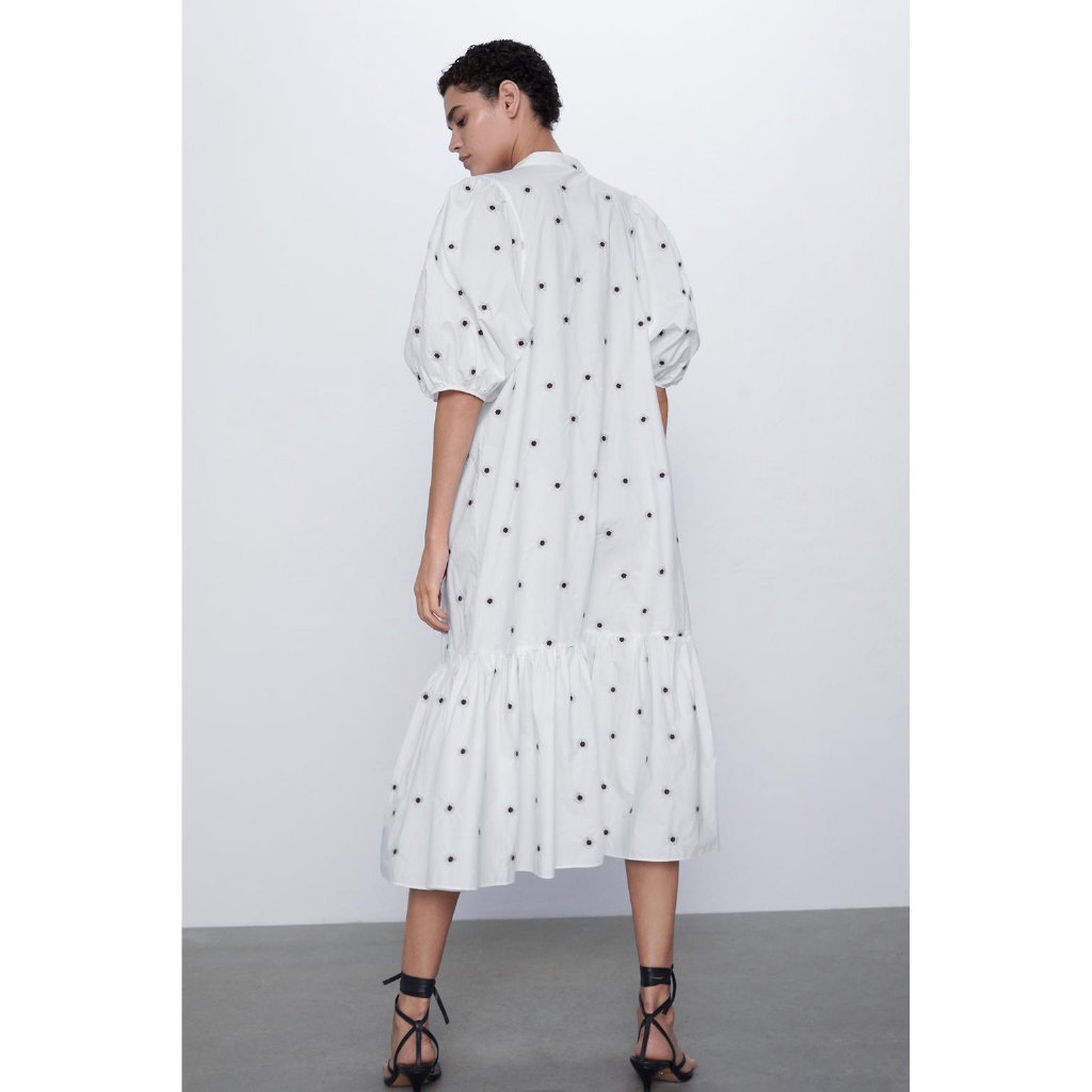 Đầm thêu hoa tay dài phong cách thời trang mùa hè 2018 | BigBuy360 - bigbuy360.vn