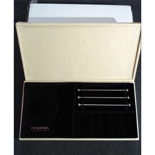 Hộp Đựng Trang Sức Pandora Hình Vuông Bằng Da PU