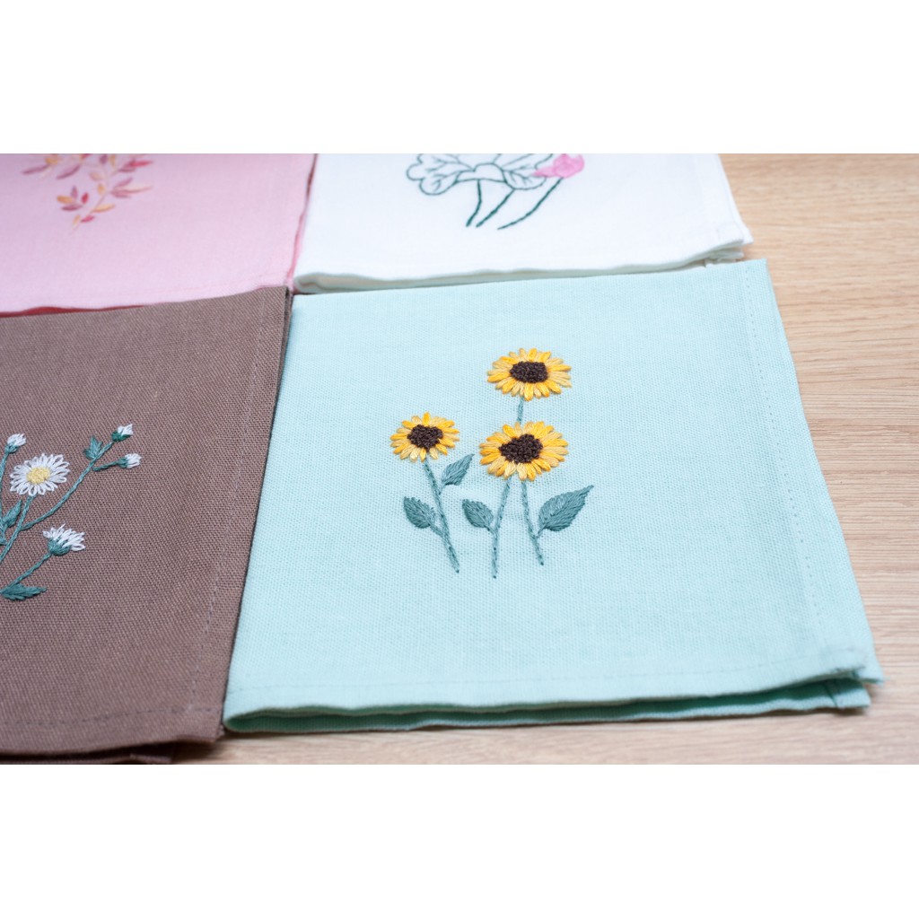 Bộ kit tập thêu khăn tay cho người mới bắt đầu - mẫu hoa lá Việt Nam