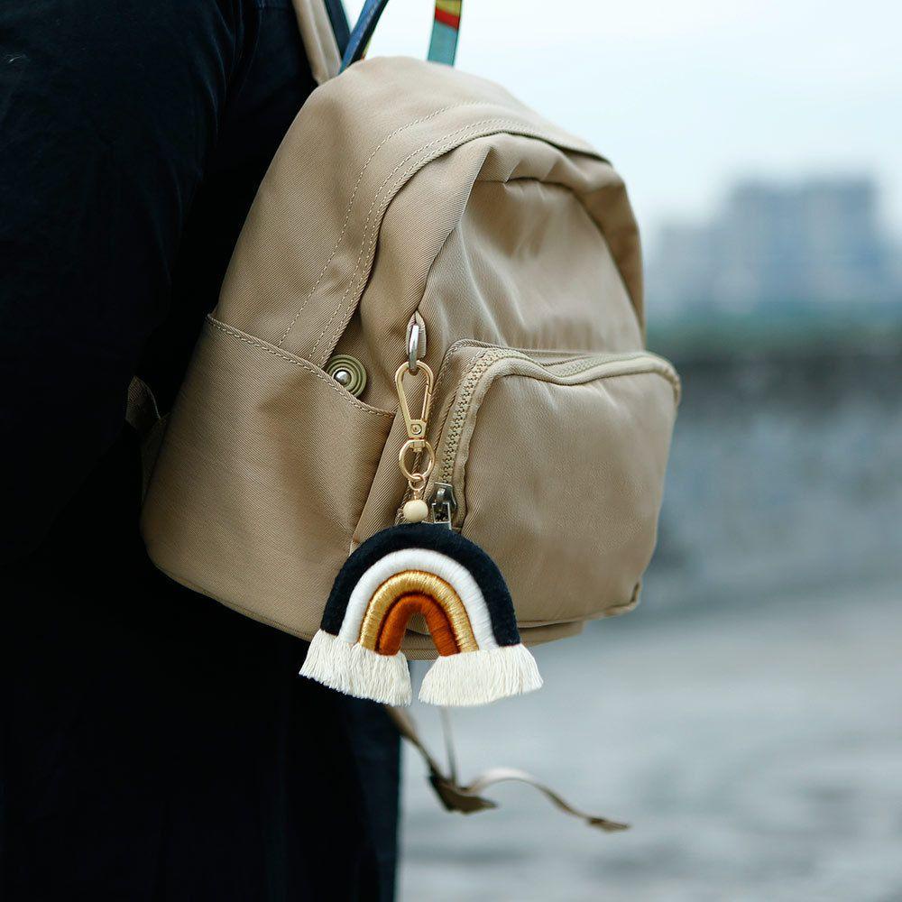 Giá Đỡ Vòng Nhẫn Dệt Thủ Công Màu Cầu Vồng Treo Xe Hơi