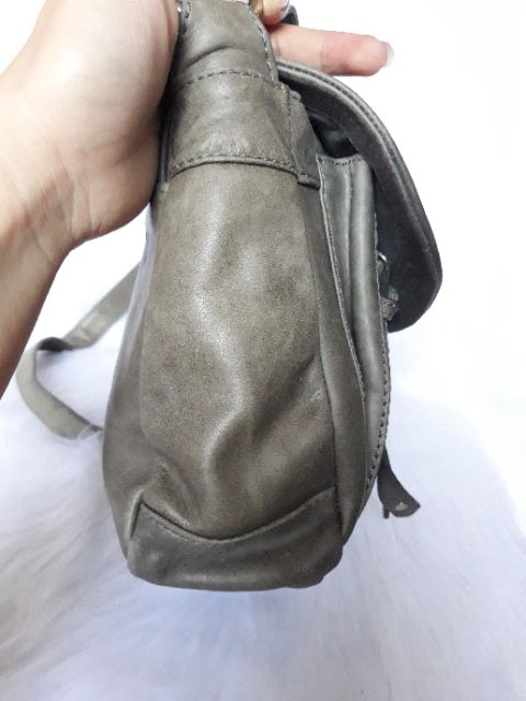 Túi đeo chéo da bò