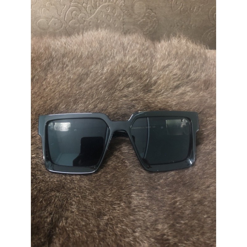 kính mát dòng đặc biệt của lv | BigBuy360 - bigbuy360.vn
