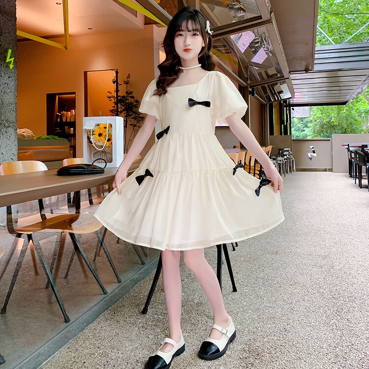 Đầm Chiffon Cổ Vuông Tay Phồng Đính Nơ Cỡ Lớn Thời Trang Mùa Hè Kiểu Mới Cho Bé Gái