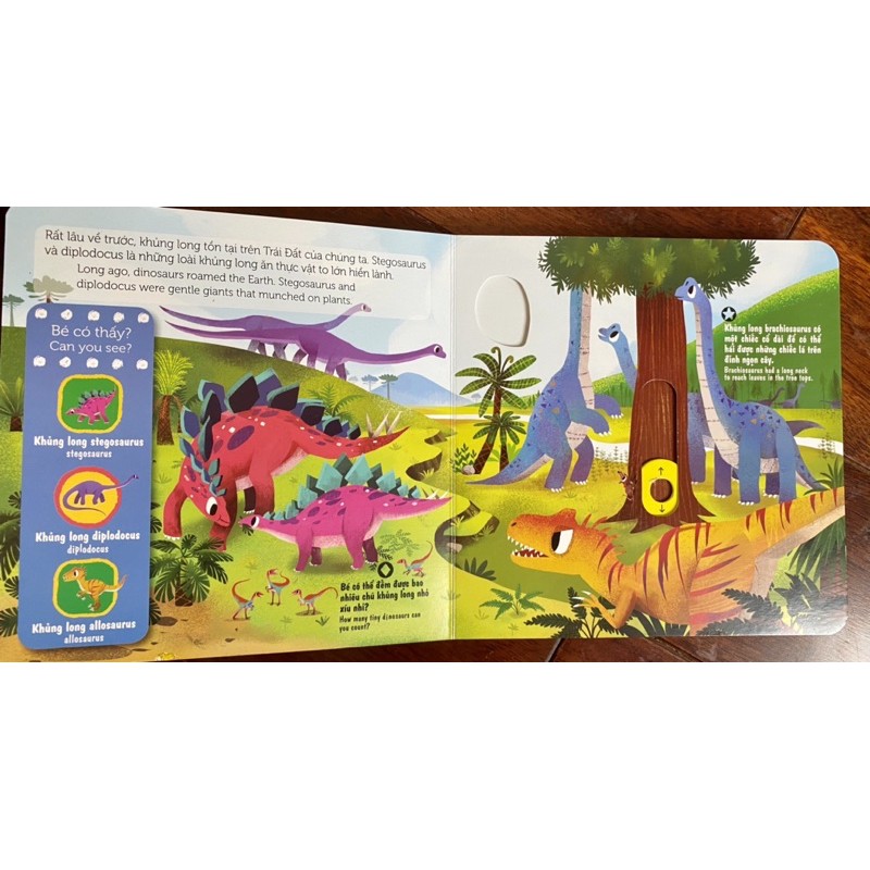 [Mã LIFEMALL995 giảm 10% đơn 99K] Sách chuyển động - First explorers - Dinosaurs - Các loài khủng long