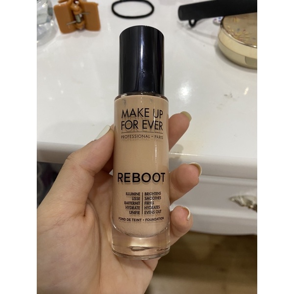 kem nền makeup forever