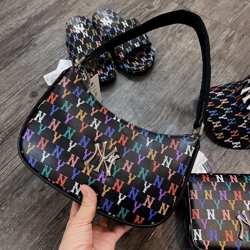 (Tqxk 1:1) Túi kẹp nách T//Q//X//K đen logo nhiều màu