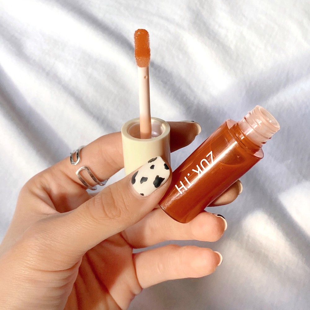 [Hàng mới về] Son môi dạng lỏng chứa vitamin E tự nhiên dưỡng ẩm chống nứt nẻ hiệu quả | BigBuy360 - bigbuy360.vn