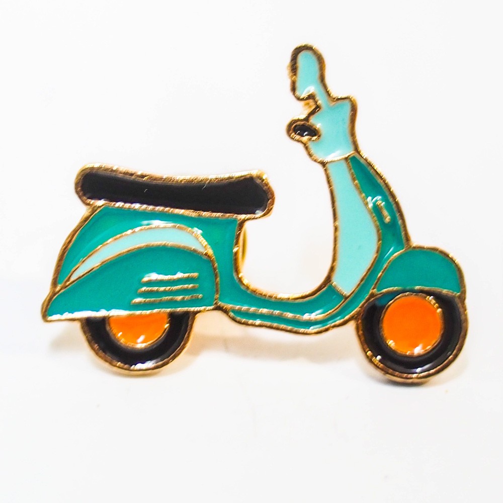 Ghim cài áo Enamel Pin Sticker Factory - Chủ đề Xe Vespa xanh ngọc