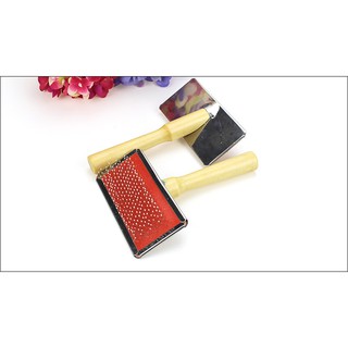 Lược chải lông cho chó mèo thú cưng cán gổ bàn thép