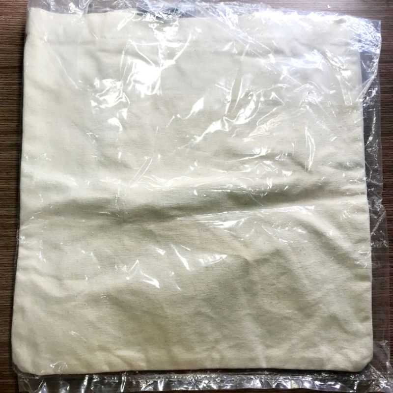 Áo Yulje + túi eco bag Spao phim Hospital Playlist