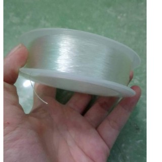 Dây cước xỏ vòng đá