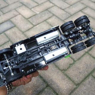 Xe mô hình đầu kéo container 1/32