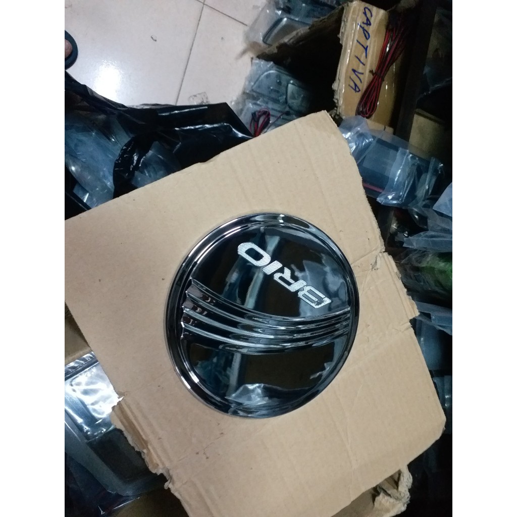 Ốp nắp bình xăng xe Honda Brio các đời 2019,2020,2021
