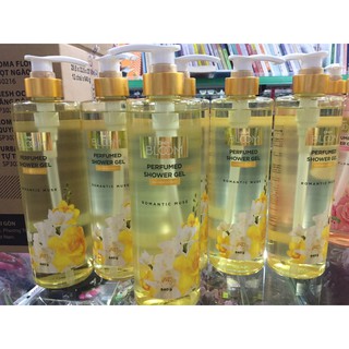 Sữa Tắm Nước Hoa Cindy Bloom Romantic Muse 640g