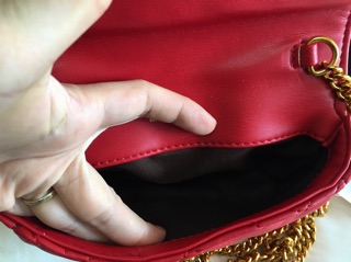 Túi đeo chéo đính chữ size 18cm