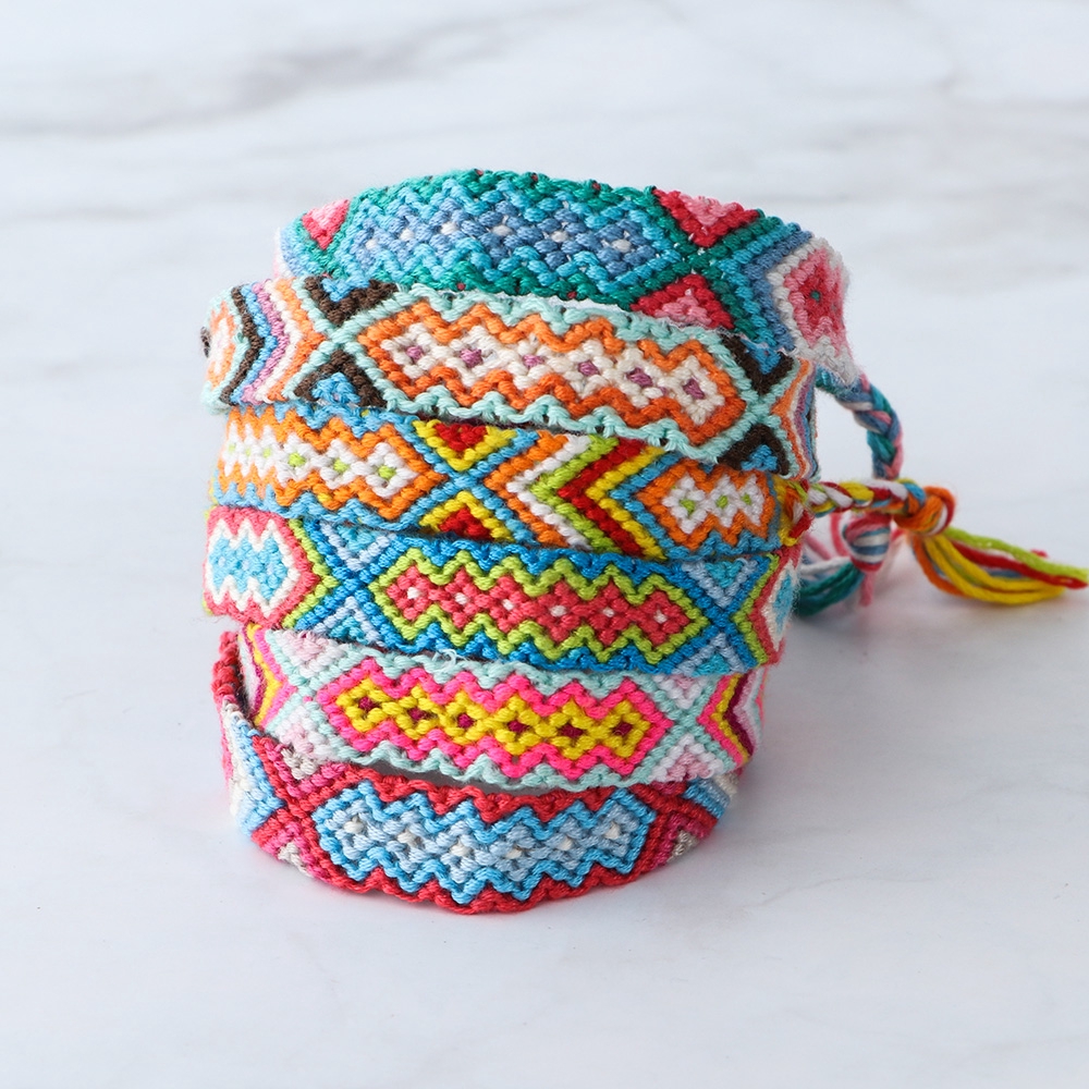 [Mã FA35 giảm 35K đơn 100K] Vòng tay dây cotton nhiều lớp đính trang trí nhiều kiểu dáng | BigBuy360 - bigbuy360.vn