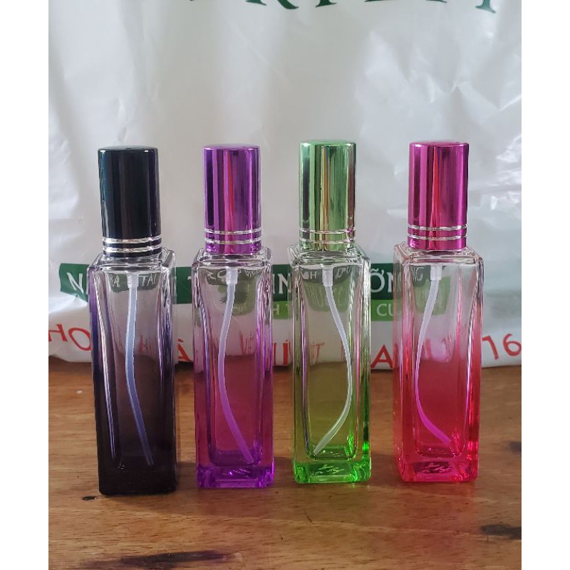 Chai chiết nước hoa vuông 20ml ( màu ngẫu nhiên ) | BigBuy360 - bigbuy360.vn
