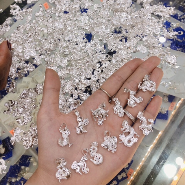 Mặt 12 con giáp chuẩn bạc ta cho bé