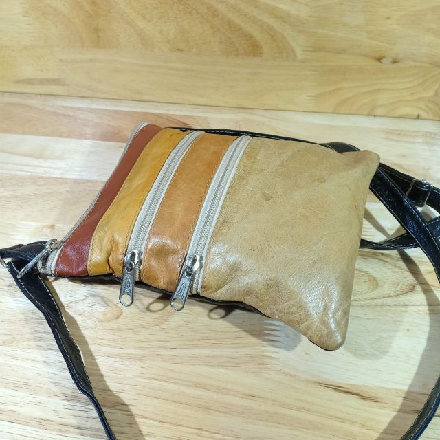 Túi đeo chéo để điện thoại da thật secondhand  240621