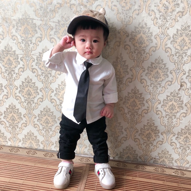 ÁO SƠ MI KÈM CÀ VẠT