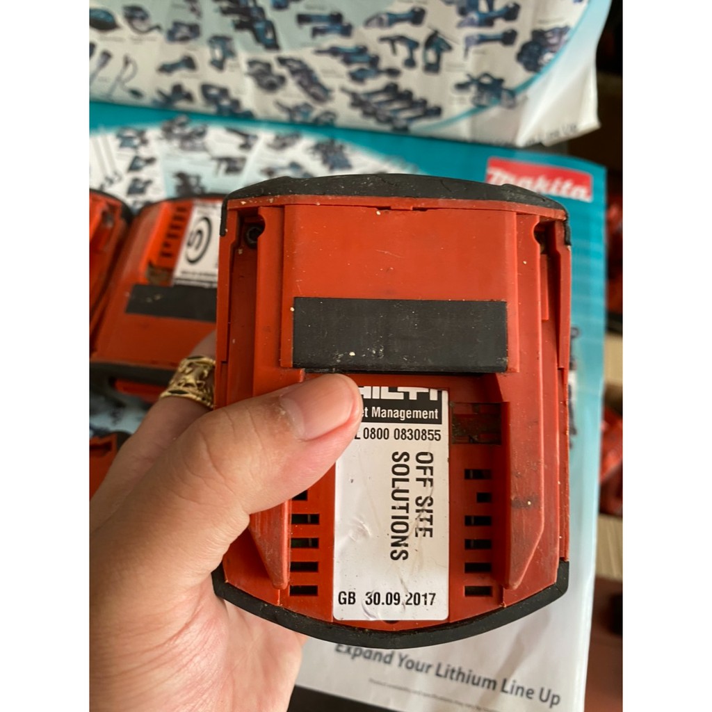 Pin zin li-Ion Hilti 14.4v 3.3Ah. BN.