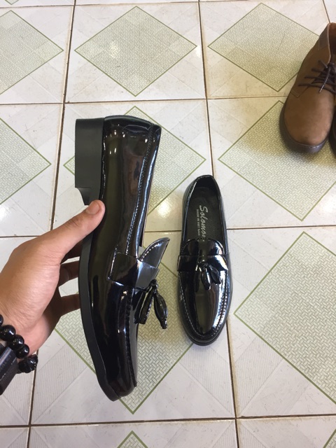 Giầy lười hàn quốc giá rẻ  chuông đen | BigBuy360 - bigbuy360.vn