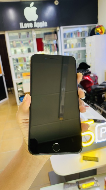 Điện thoại iPhone 11/128gb màu đỏ, mới 99% | BigBuy360 - bigbuy360.vn