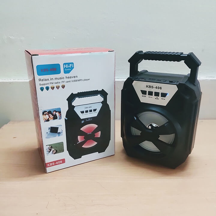 Loa Bluetooth Mini Không Dây Xách Tay Có Đèn Led Nháy Theo Nhạc, Âm Thanh Hay, Hỗ Trợ Cắm Thẻ Nhớ, USB, Đài Radio