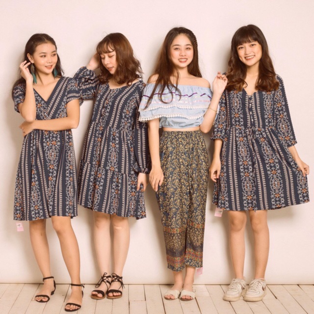 Đầm thiết kế thổ cẩm babydoll rút eo- Váy họa tiết vinatge du mục boho du lịch đi dạo chụp hình