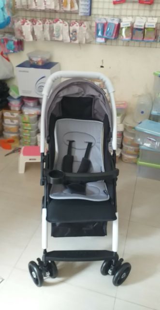 Xe đẩy 2 chiều Seebaby T08 mẫu mới 2020 có lò xo chống xóc kèm đệm, màn che