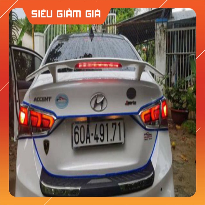 SIÊU GIẢM GIÁ Đuôi gió thể thao có đèn dùng chung :honda civic , honda city cerato , mazda 3 , elantra
