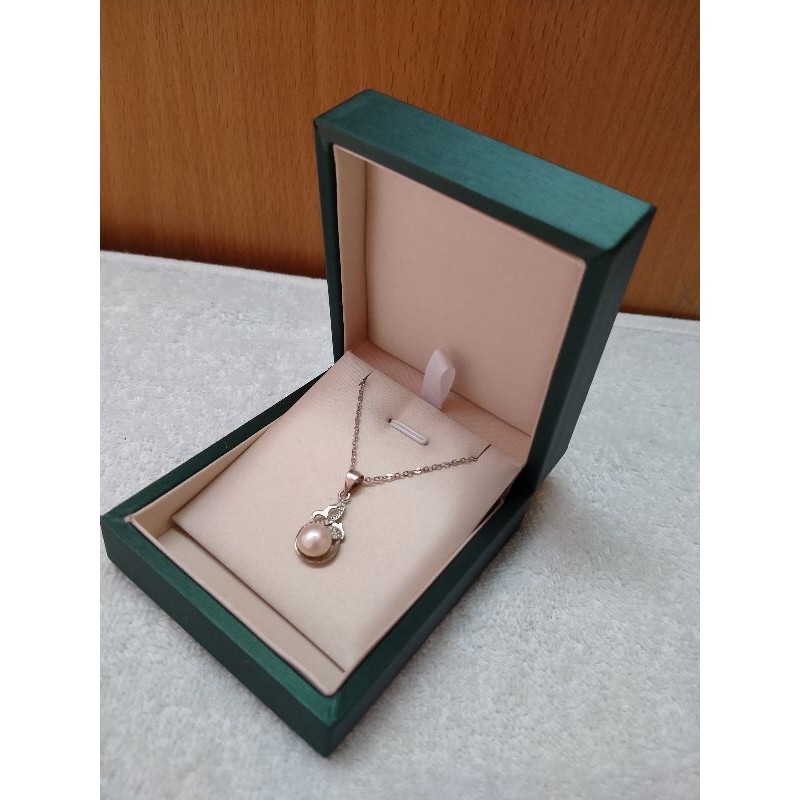 Hộp để dây chuyền bằng da cao cấp | BigBuy360 - bigbuy360.vn