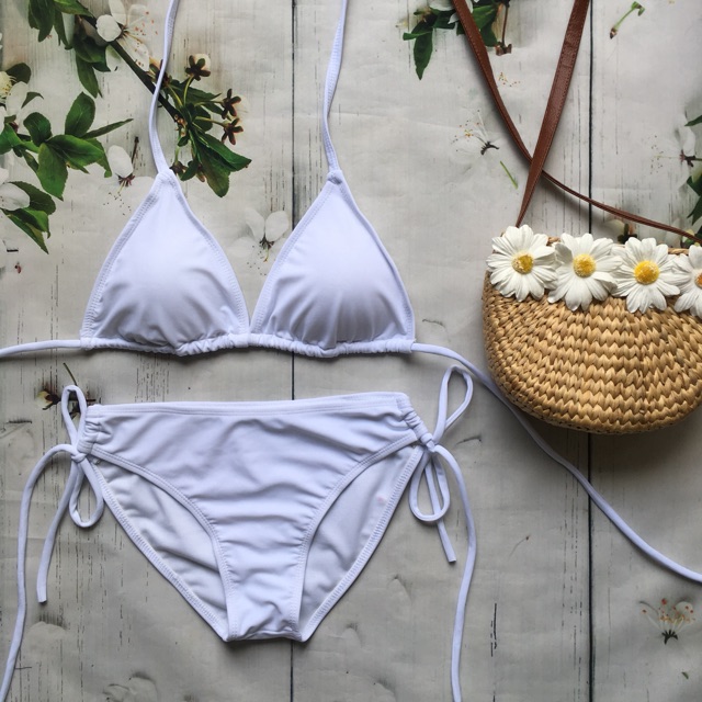 Bikini trắng sexy