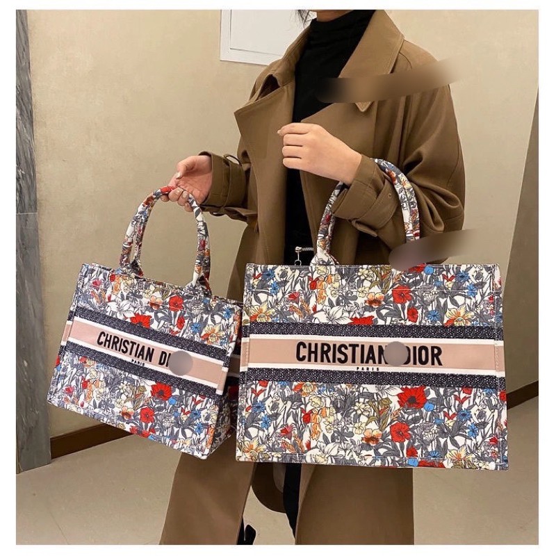 Túi xách BOOK TOTE phối hoa sang chảnh bắt mắt