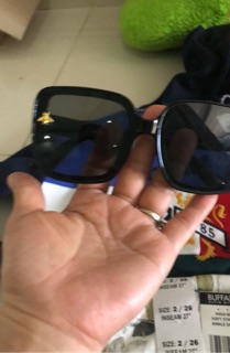 Thành lý kính gucci 300k