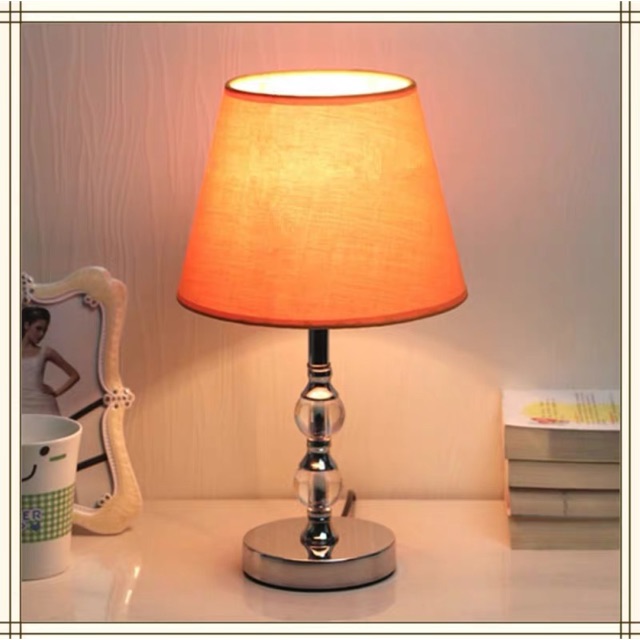 Đèn ngủ để bàn ( có tăng tảm ánh sáng)