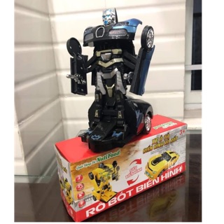 Xe oto biến hình robot