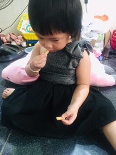 Set áo kim sa lệch vai chân váy