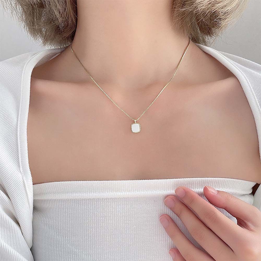 Vòng cổ hợp kim mặt hình vuông nhiều màu sắc phong cách Hàn Quốc thời trang cho nữ