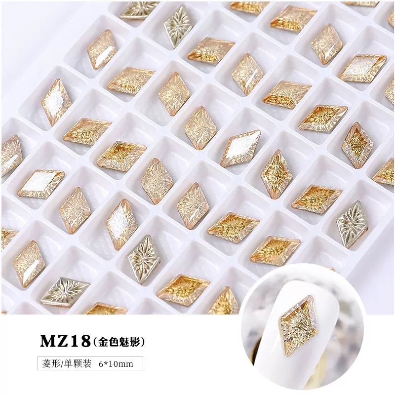 Đá hình đính móng tay