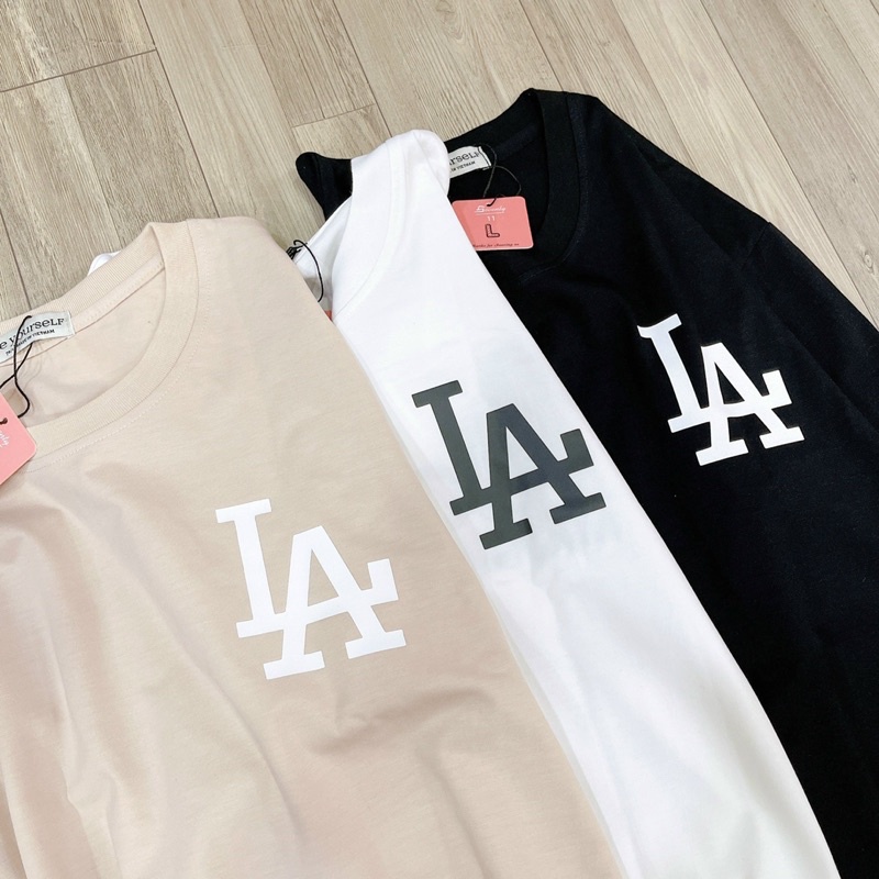 Áo Thun Tay Ngắn UNISEX LA 2 mặt - Hình chụp thật