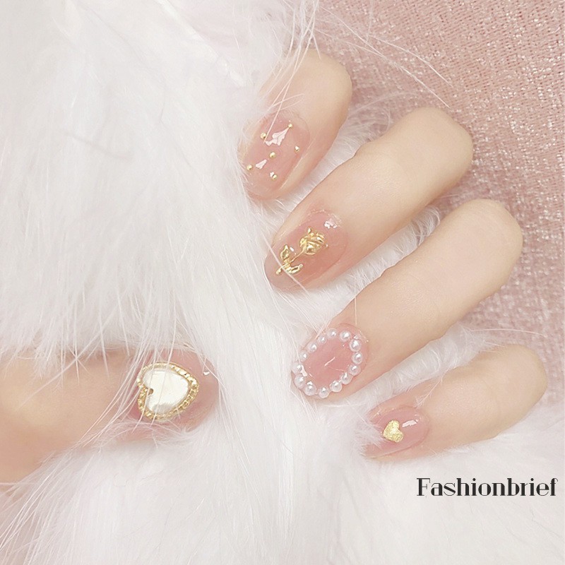 24pcs Gold Heart and Rose Flower Pattern Design Fake Nails Pearl Suitable Fairy Girls Decoration Wearable Finished Nails