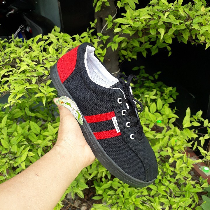 GIÀY THỂ THAO VẢI ĐẾ ĐINH