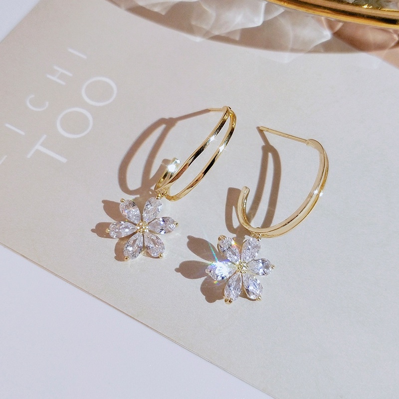 Khuyên Tai Hình Cánh Hoa Đính Đá Pha Lê Phong Cách Bohemian Mới