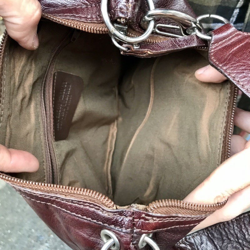 Túi kẹp nách hàng si, giá bao gồm phí shopee rồi